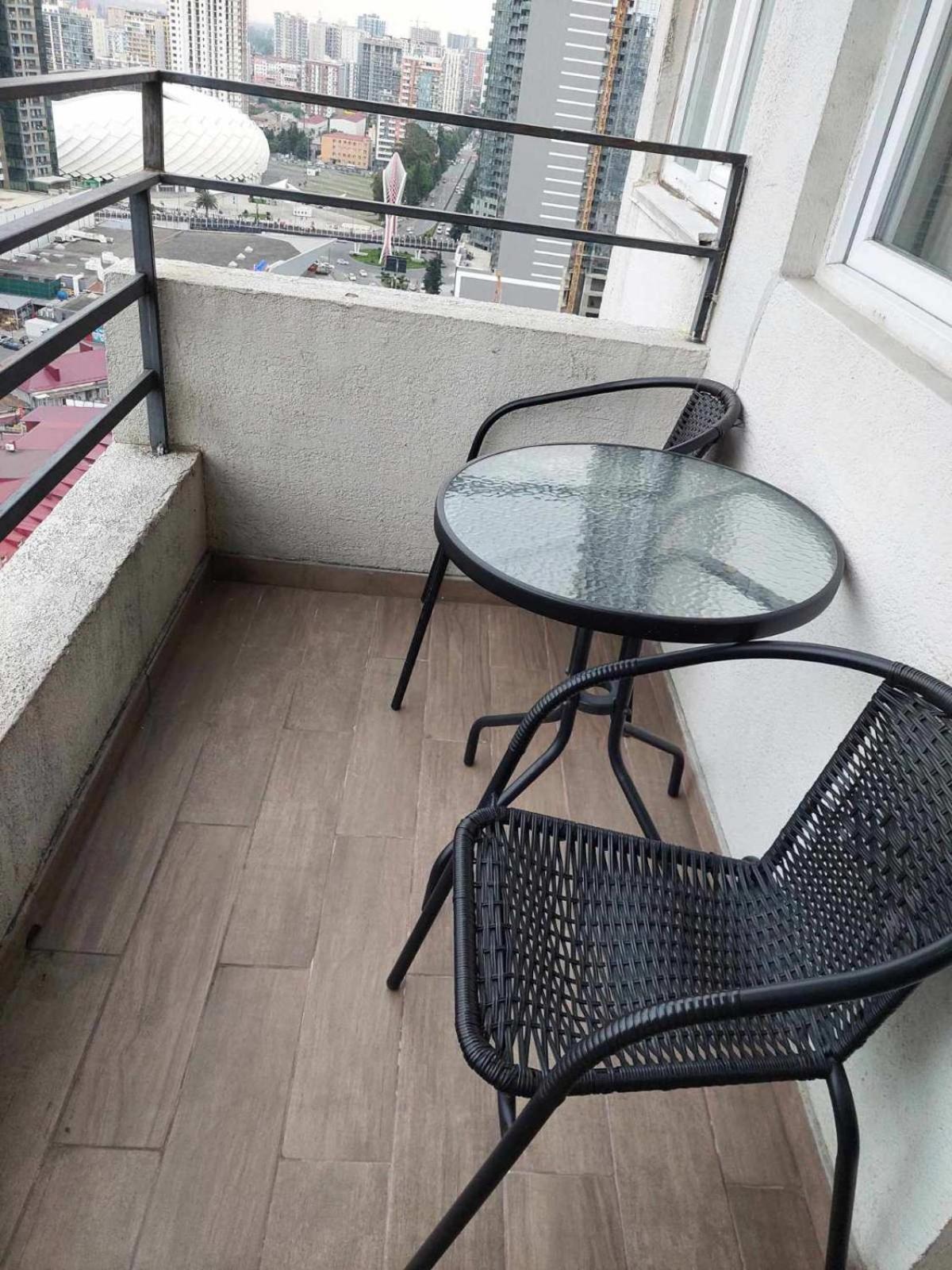 Apartment Abuseridze 5a Batumi Exterior foto