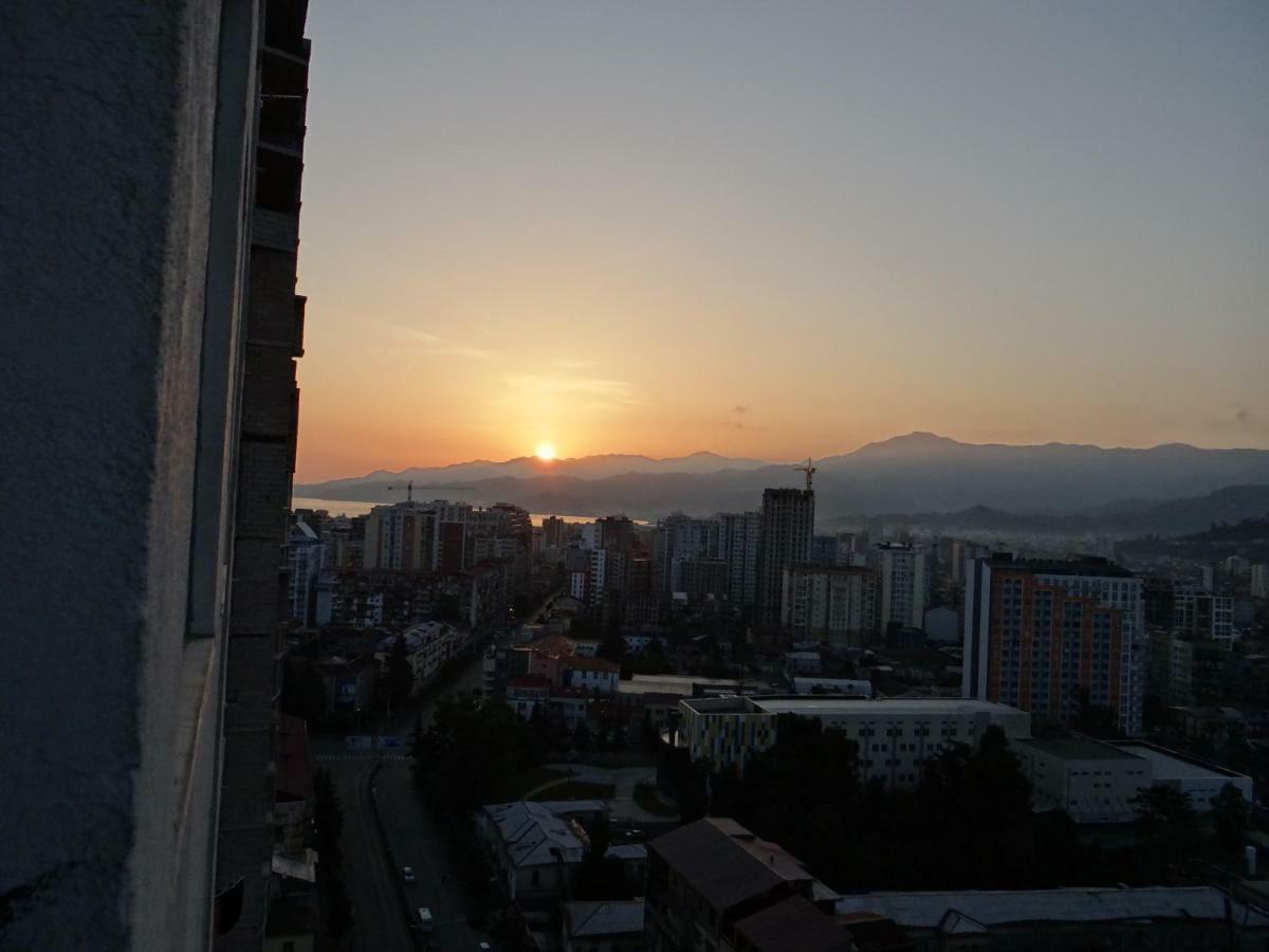 Apartment Abuseridze 5a Batumi Exterior foto