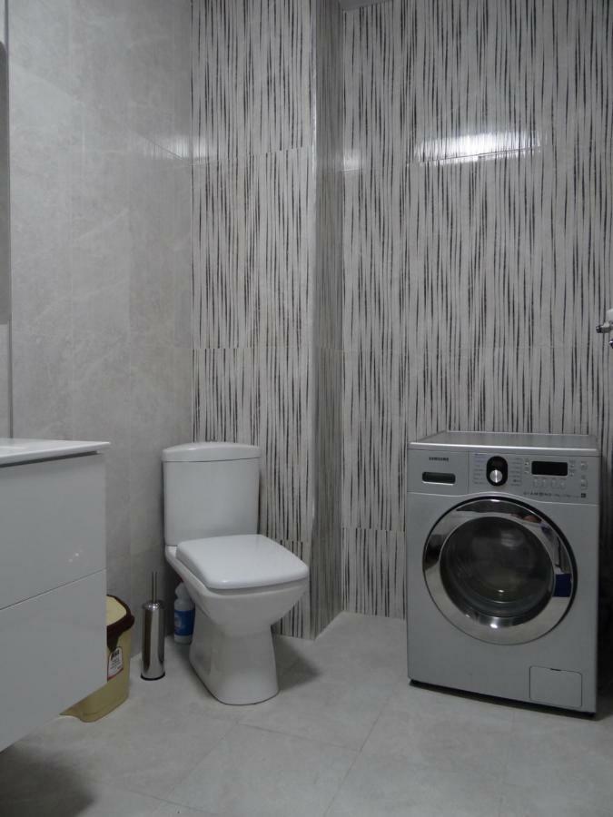 Apartment Abuseridze 5a Batumi Exterior foto
